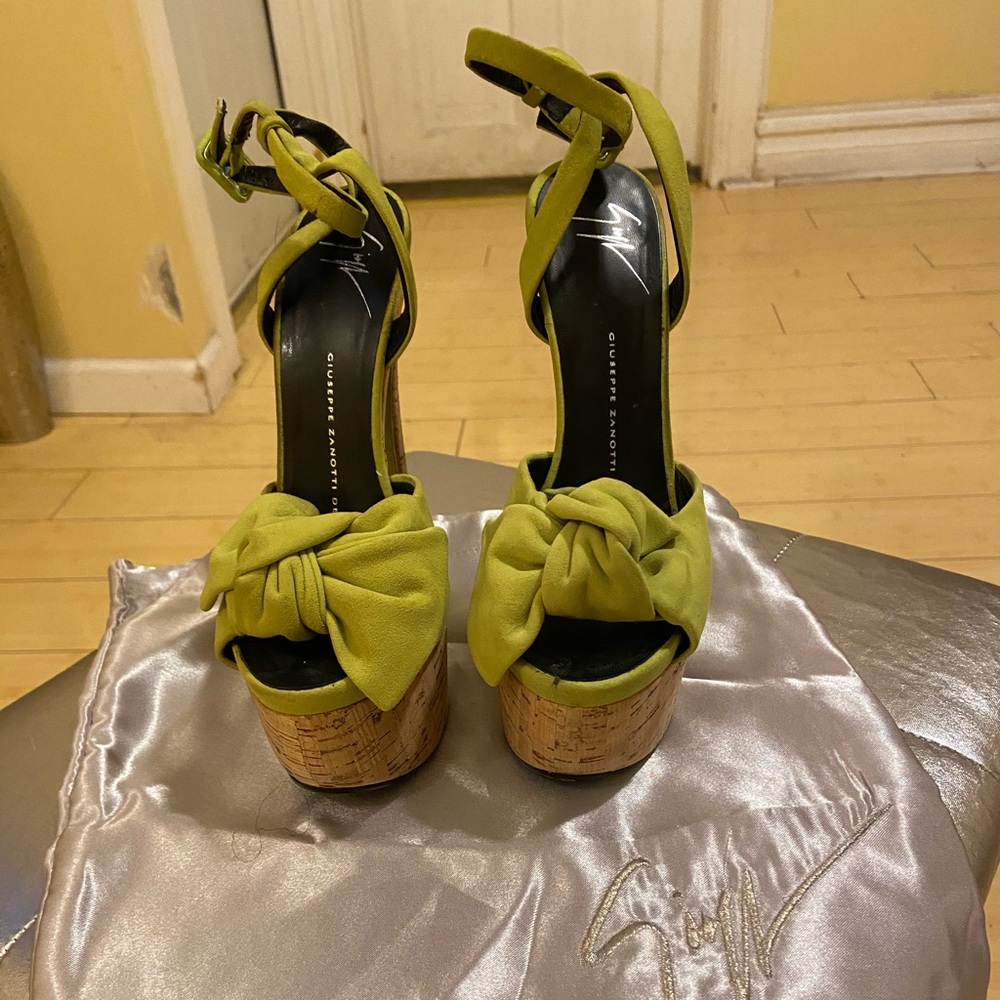 Giuseppe Zanotti Suede Platform Heel with Bow👠